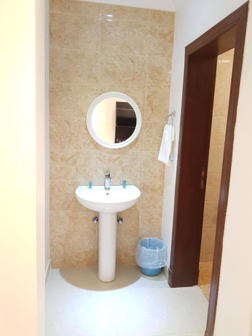 الحماد للشقق الفندقية - فرع سلطان بن سلمان Jeddah Exterior photo